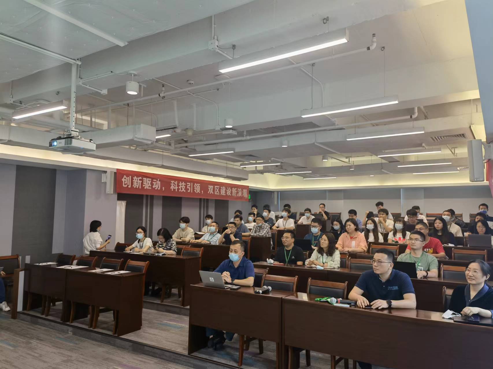微信图片_20220516152207.jpg
